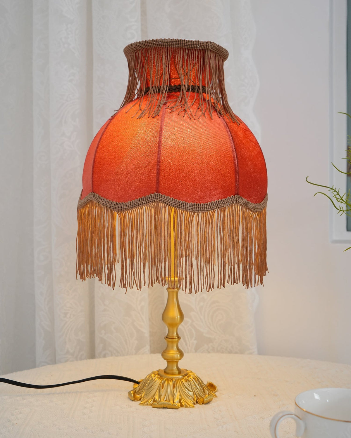 Iruranol Table Lamp