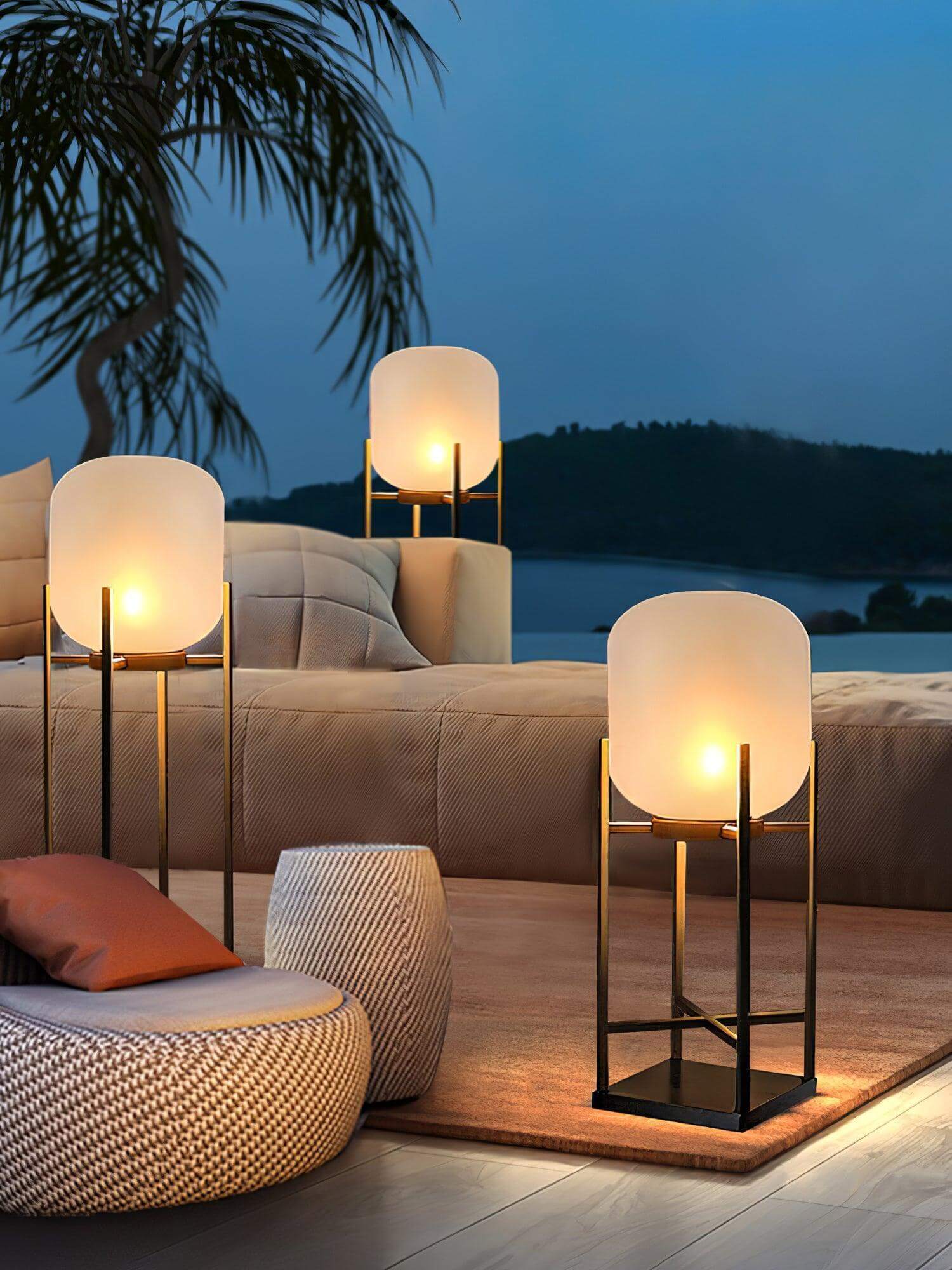 Tutavo Outdoor Floor Lamp