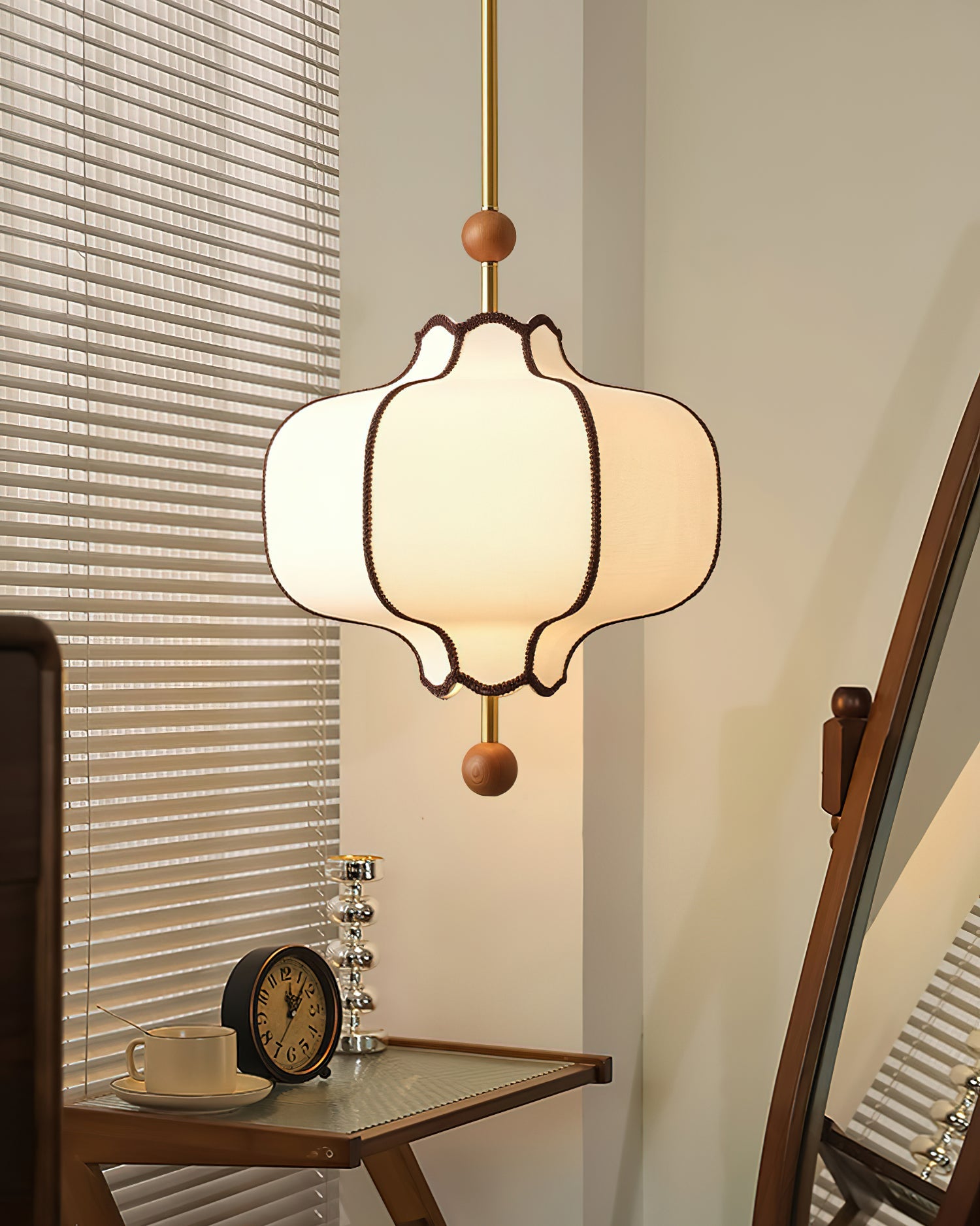 Becorira Lantern Pendant Light