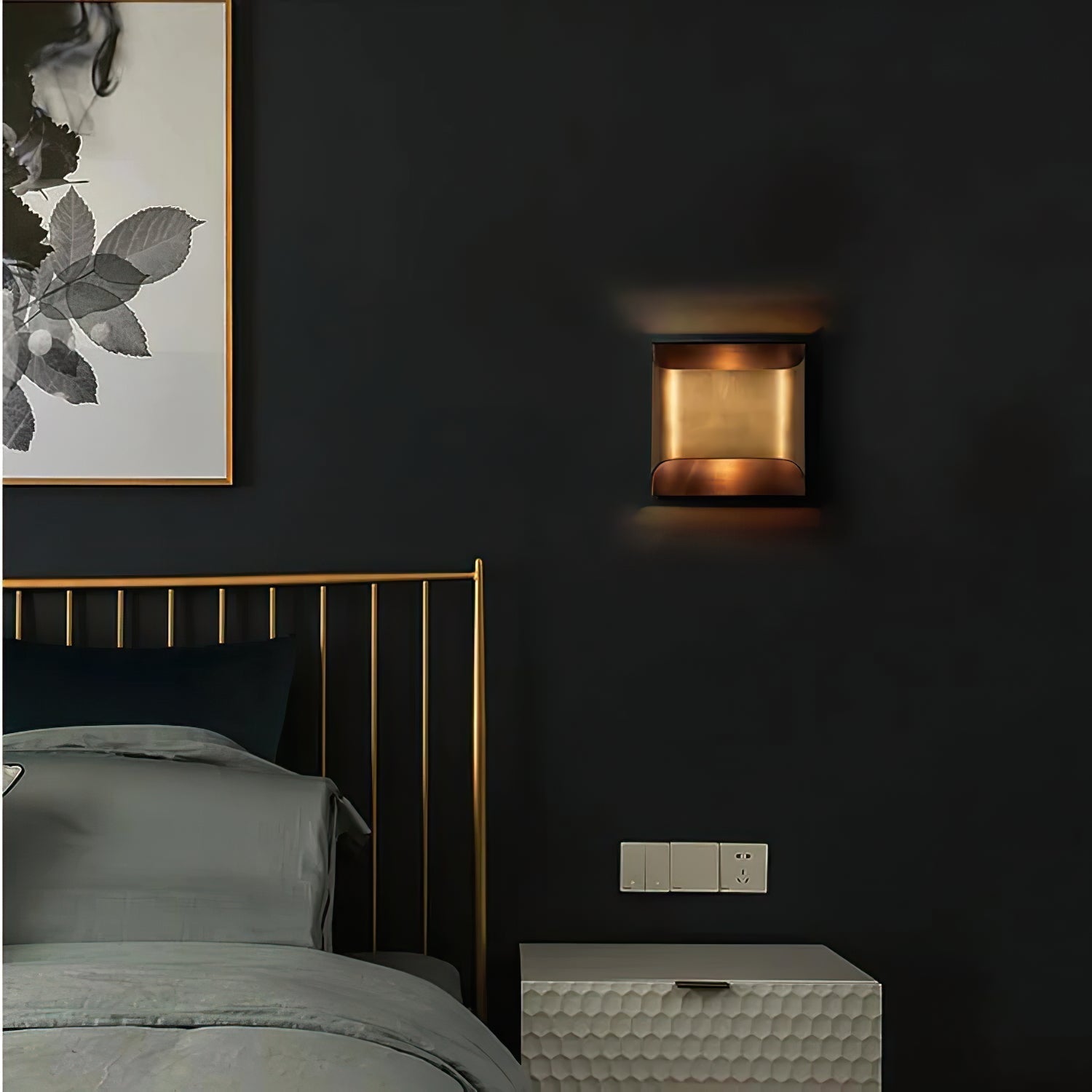 Tiko Wall Light