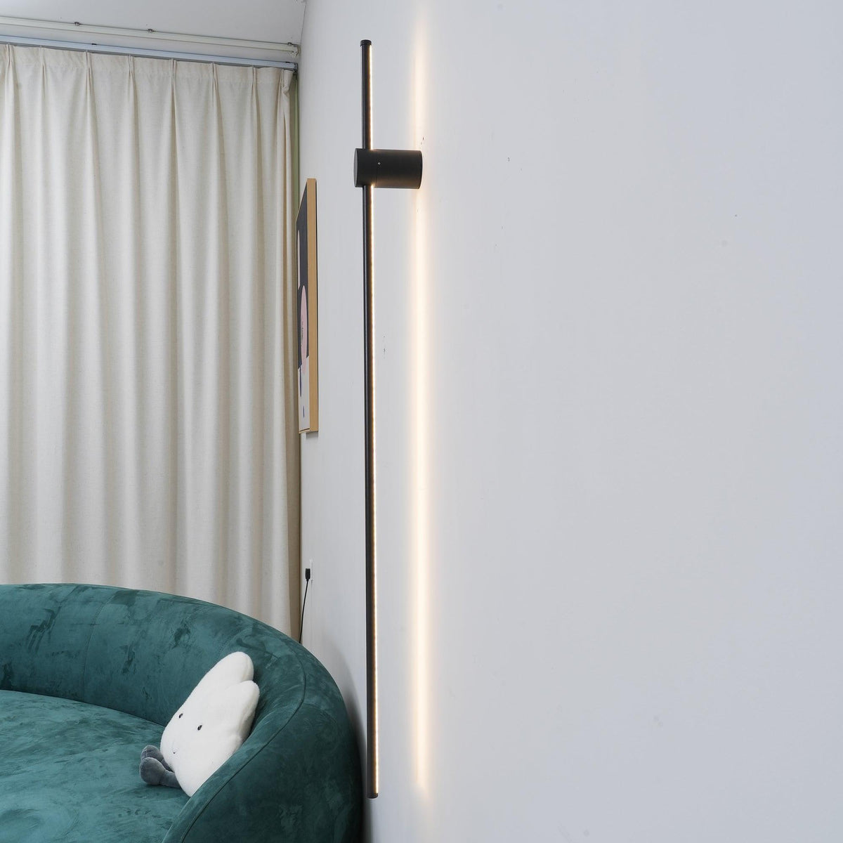 Xeroza Linear Wall Light