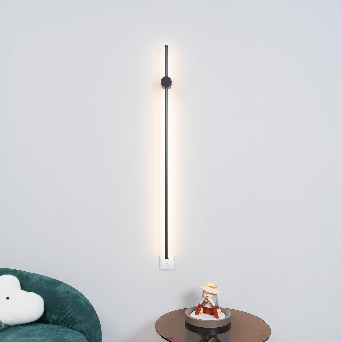 Xeroza Linear Wall Light