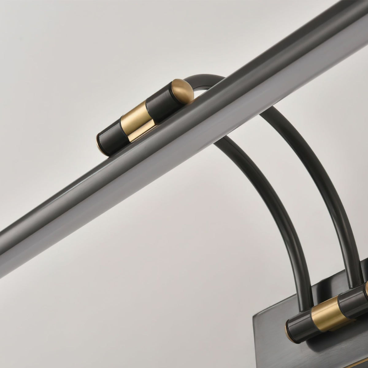 Moxero Linear Wall Light