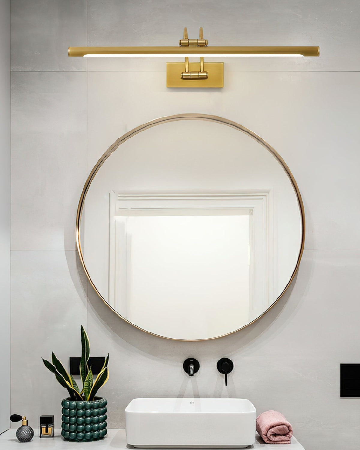 Moxero Linear Wall Light