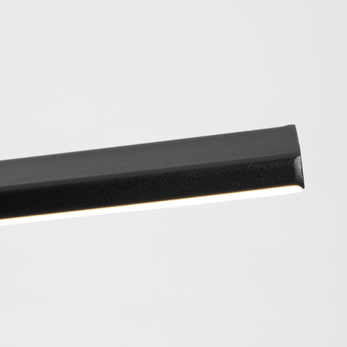 Xetavelo Linear Pendant Light