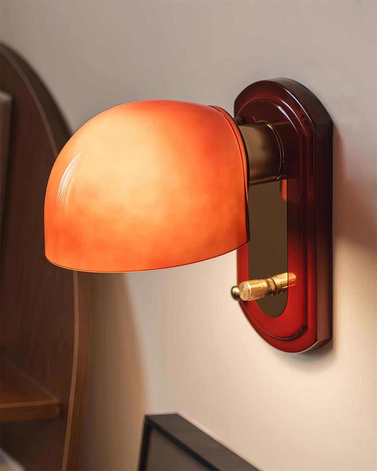 Honerow Wall Light