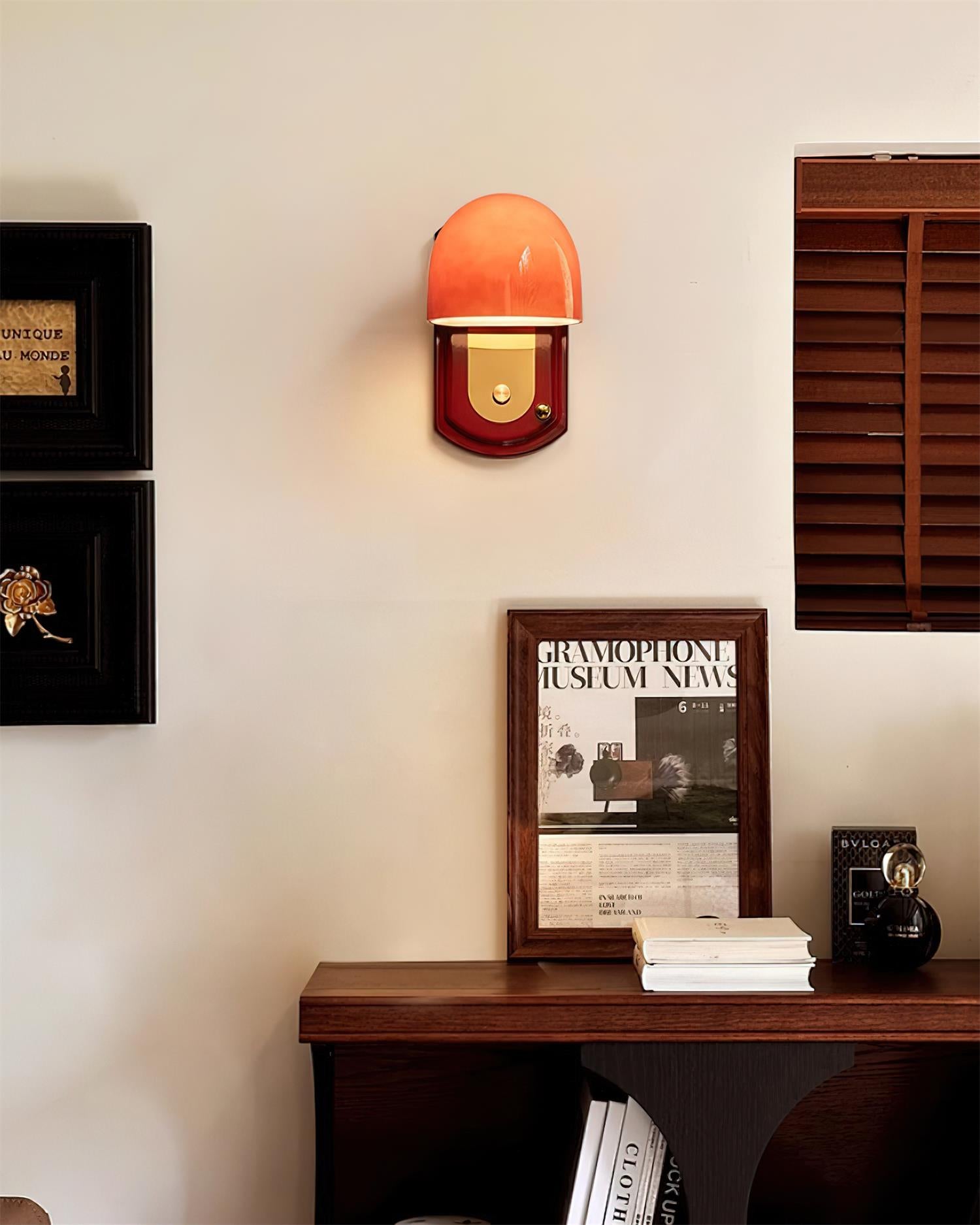 Honerow Wall Light