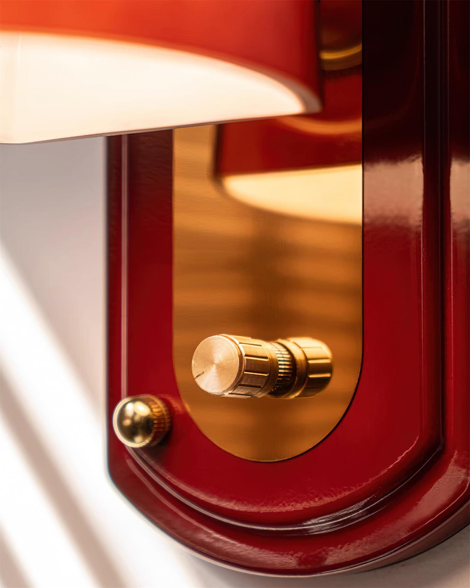 Honerow Wall Light