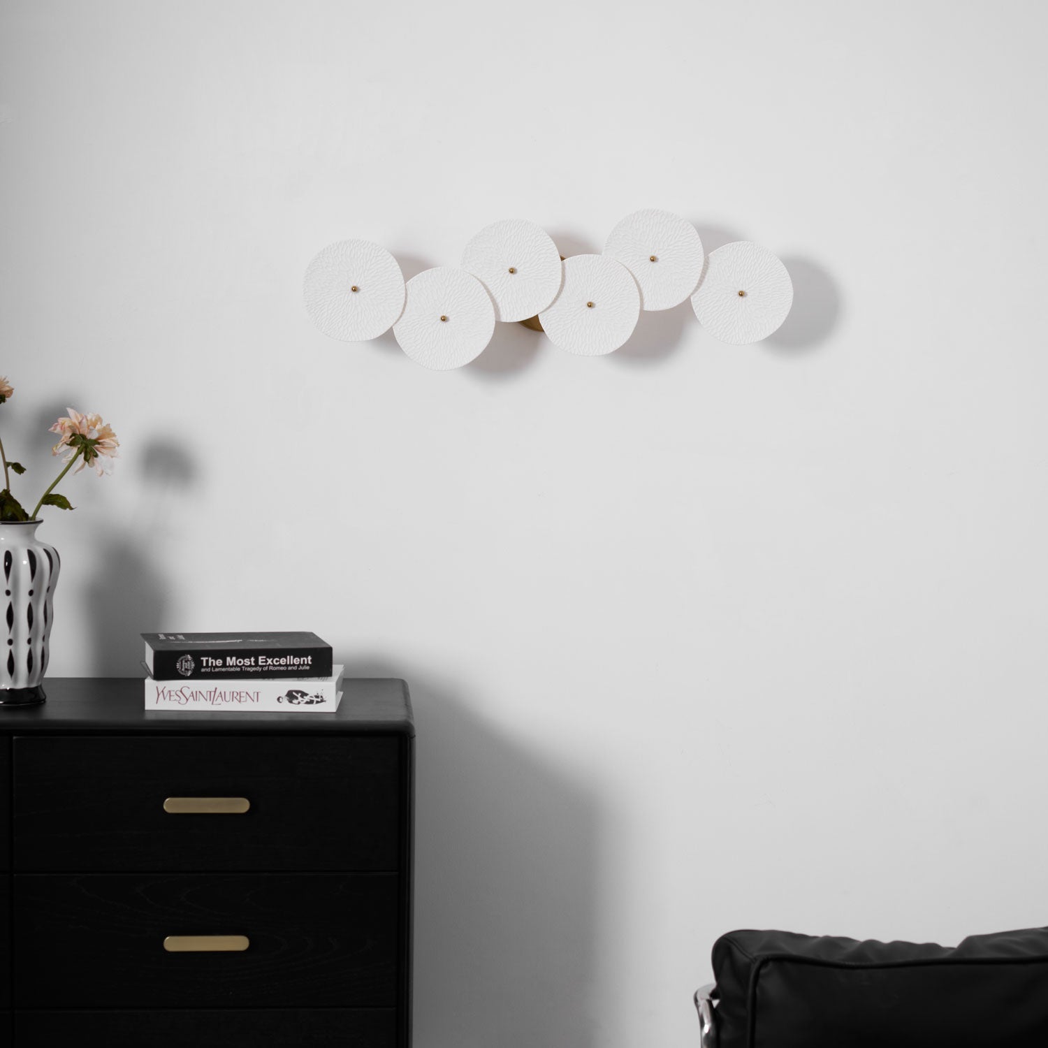 Bedelar Wall Light