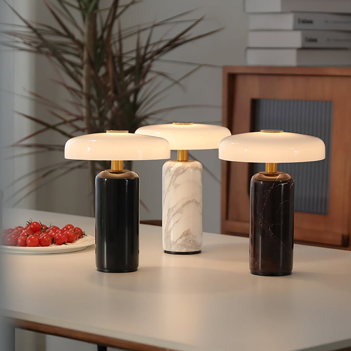 Ugonelor Table Lamp