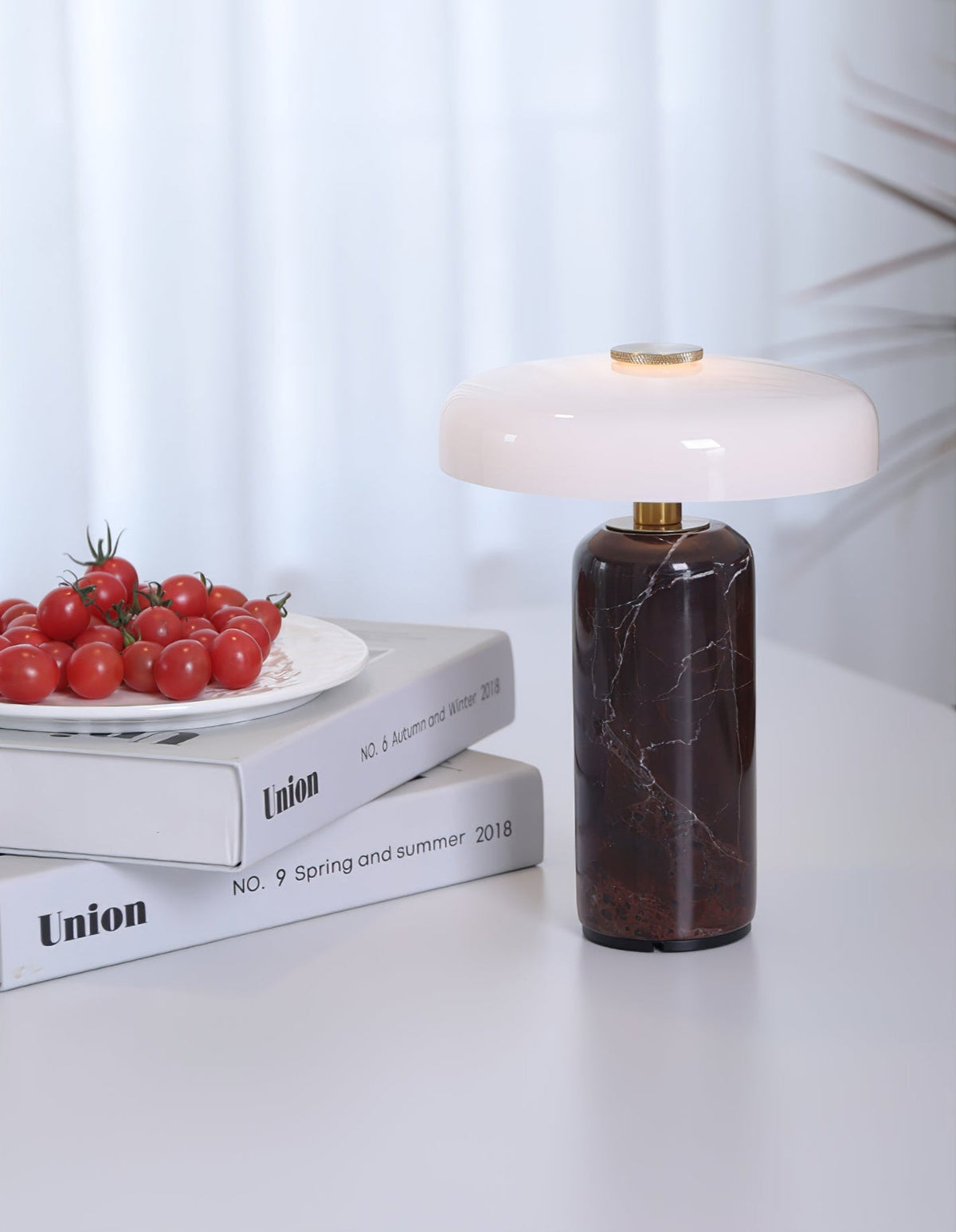Ugonelor Table Lamp