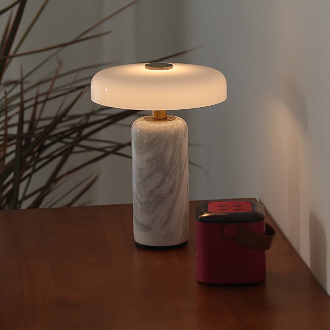 Ugonelor Table Lamp