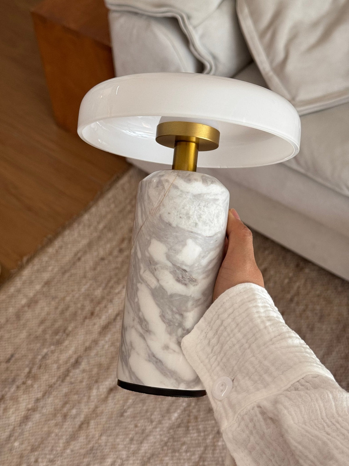 Ugonelor Table Lamp