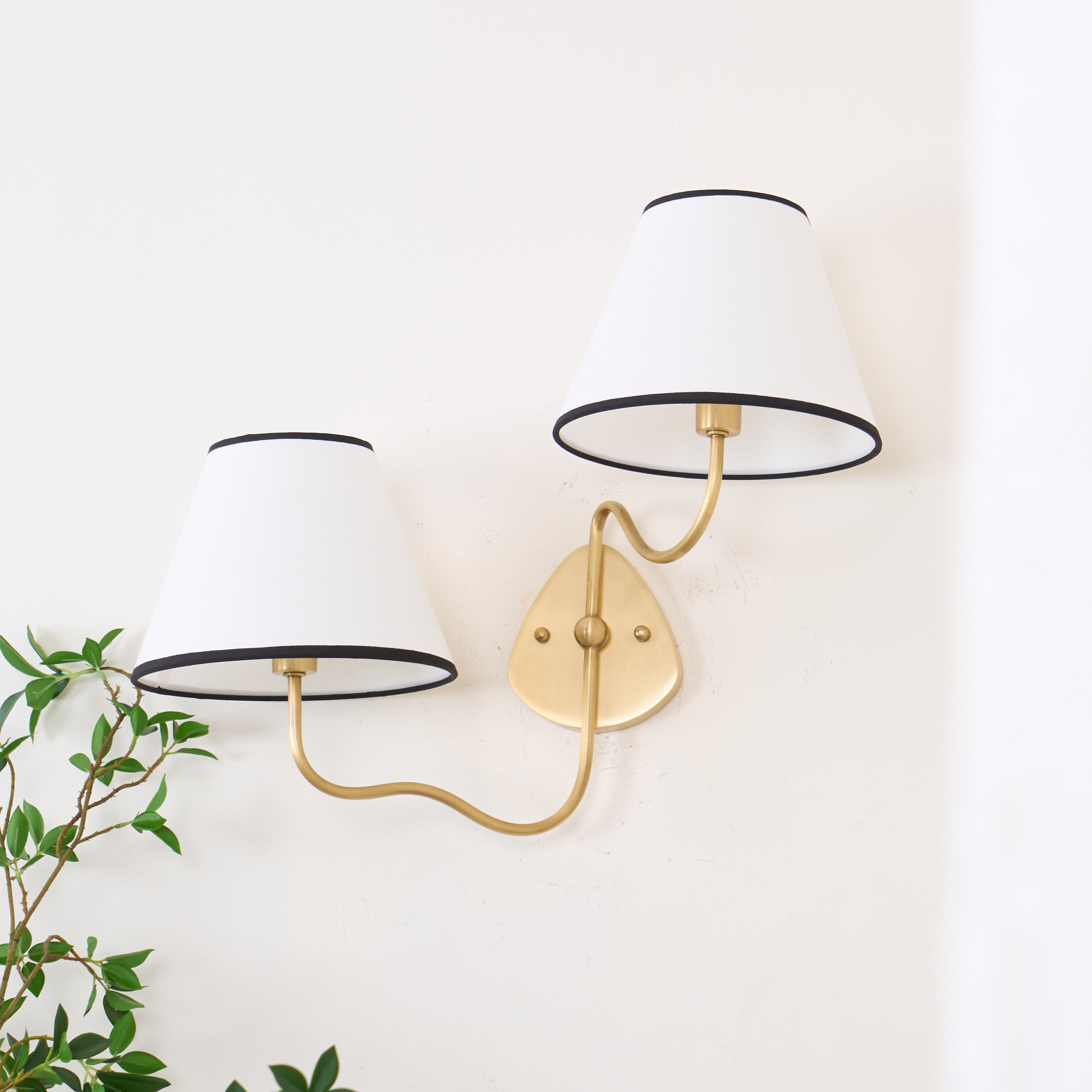 Ogimoral Wavy Wall Light