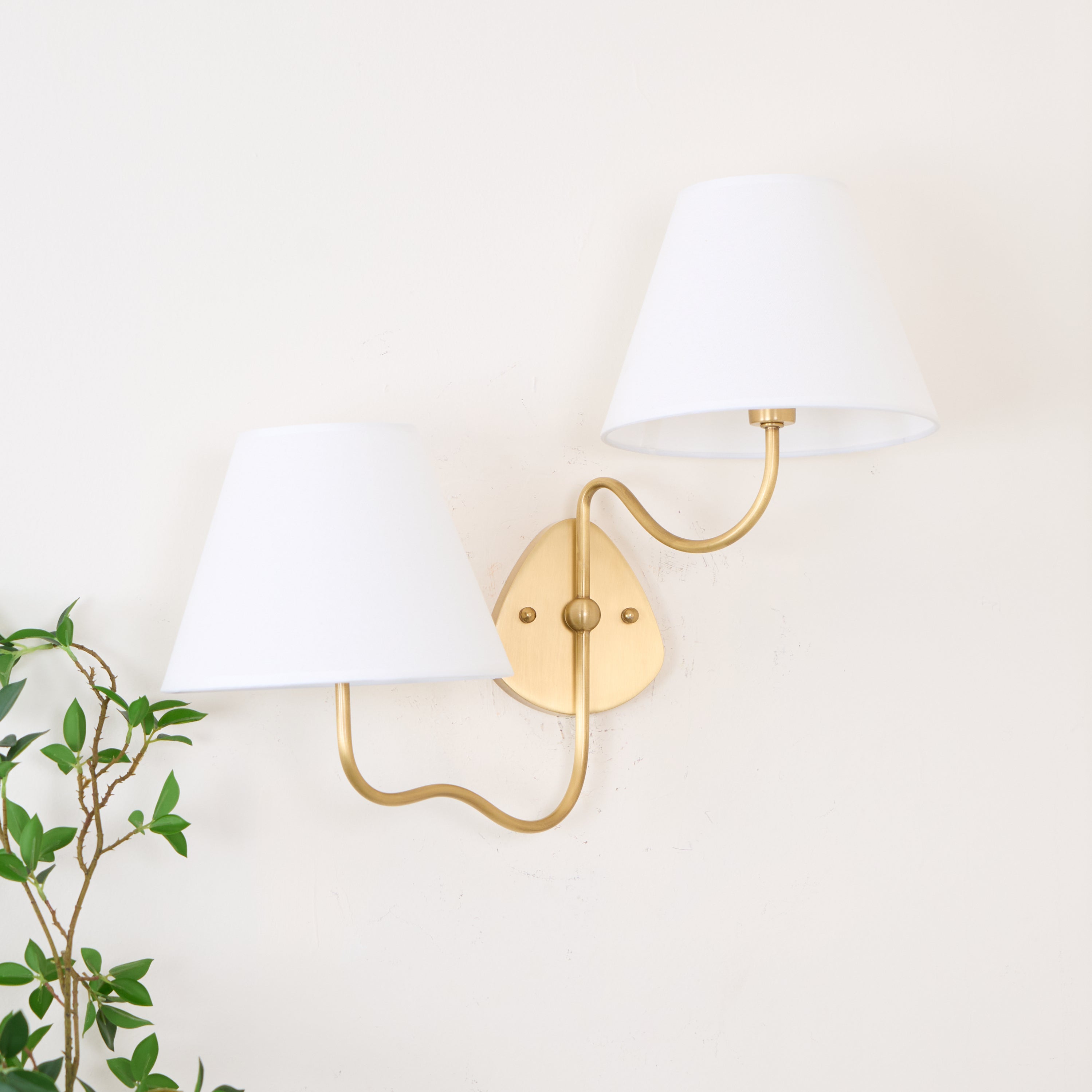 Ogimoral Wavy Wall Light