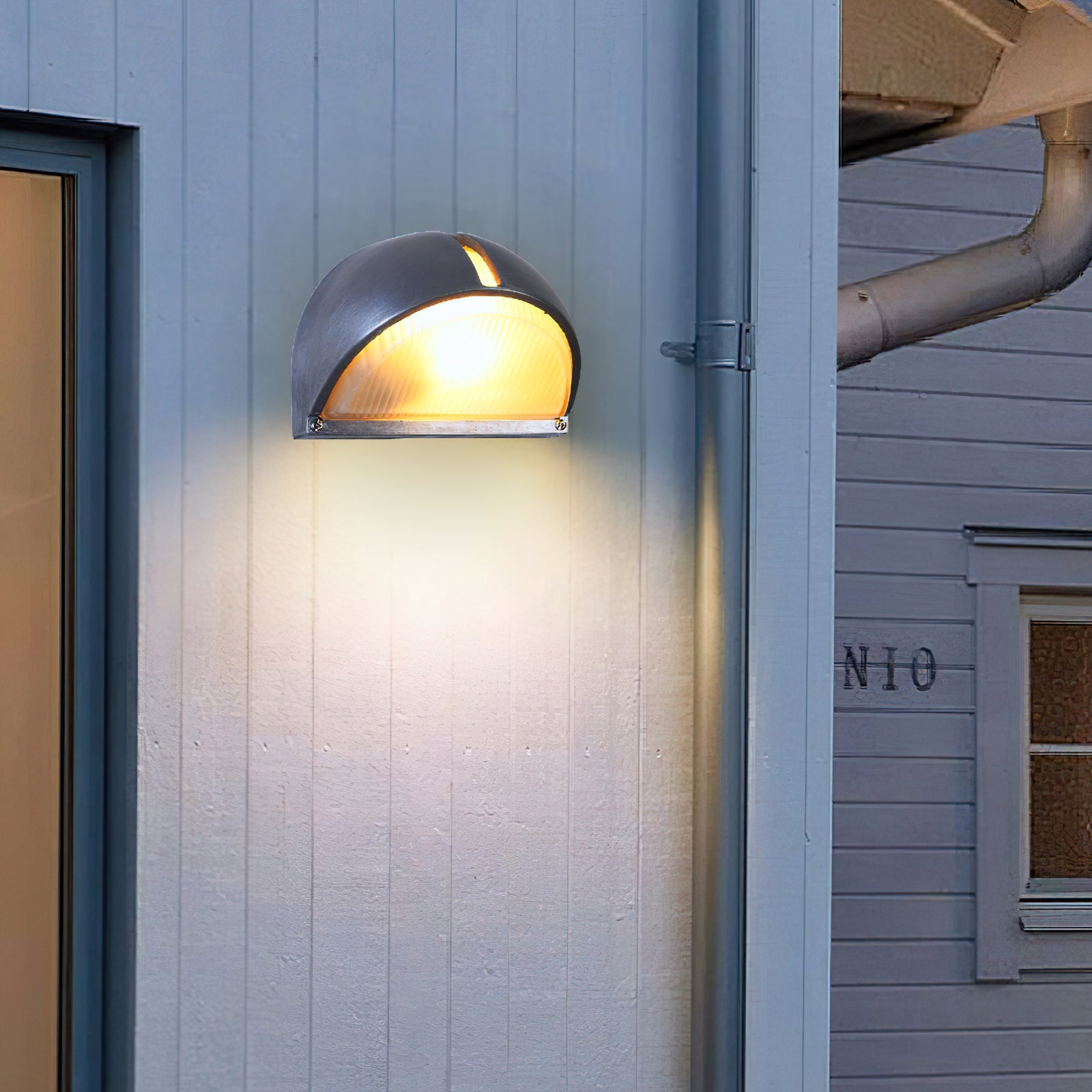 Alronira Nautical Outdoor Wall Light