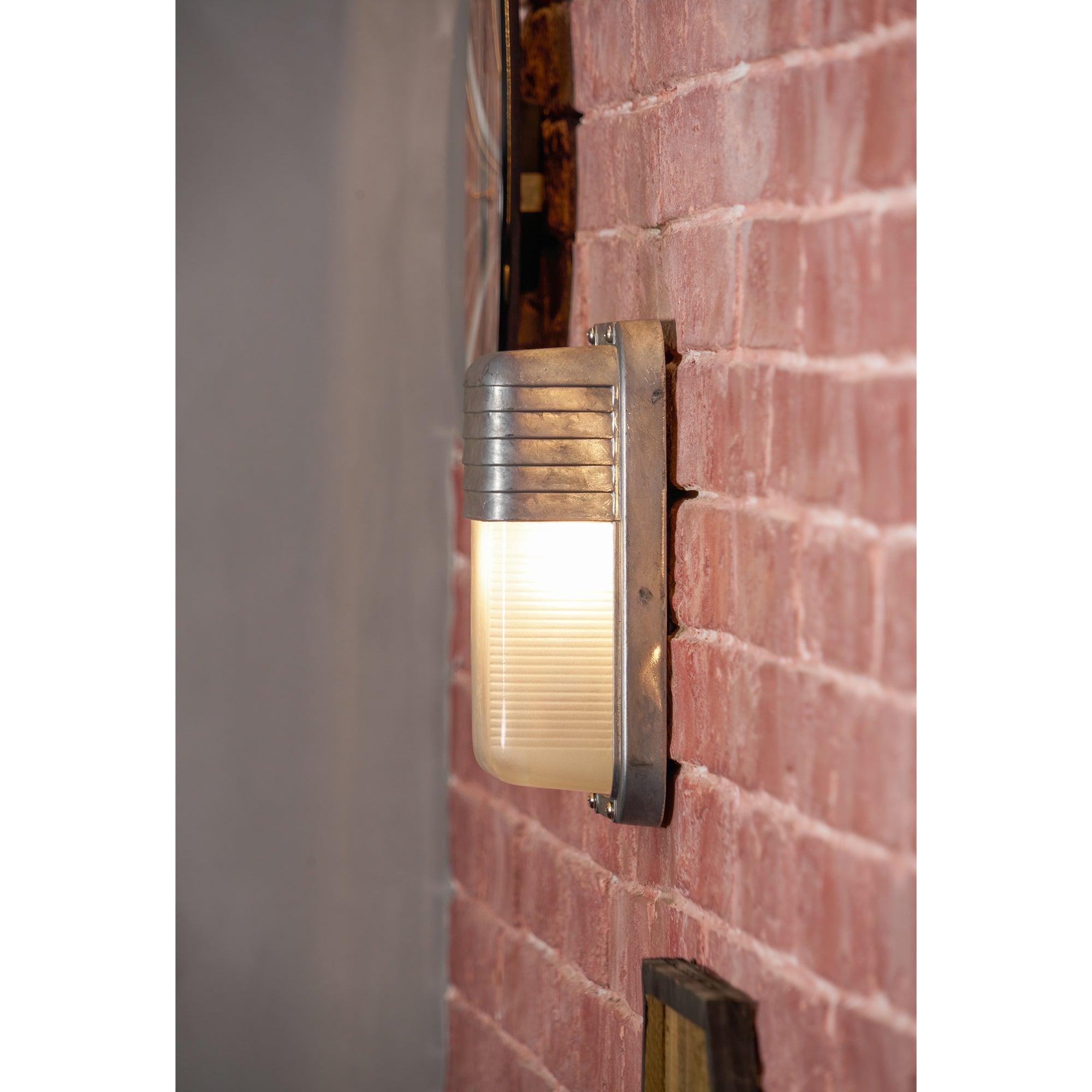 Alronira Nautical Outdoor Wall Light