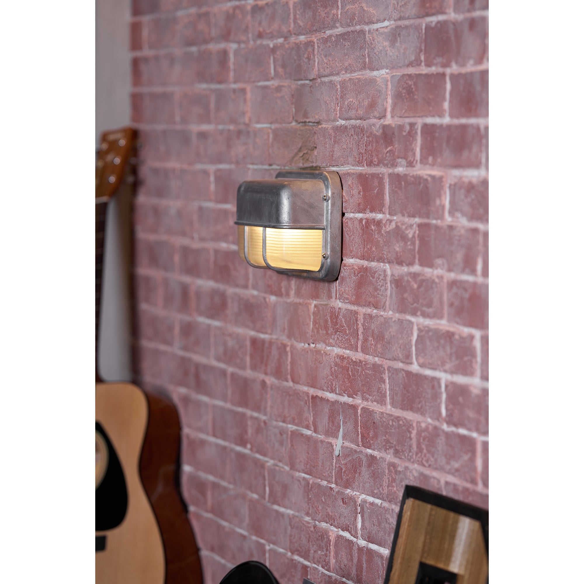 Alronira Nautical Outdoor Wall Light