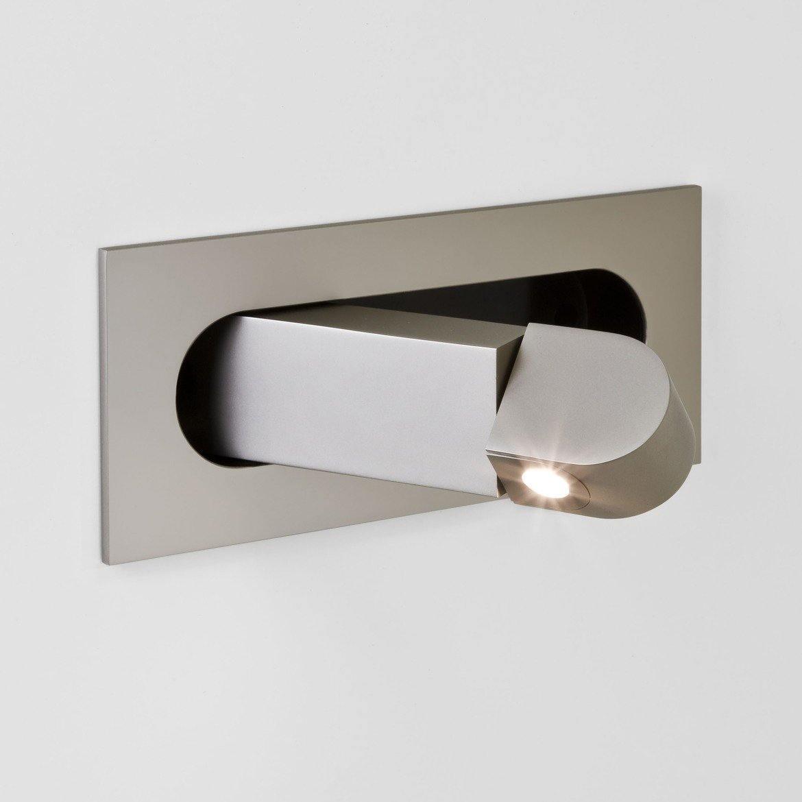Octona Wall Light