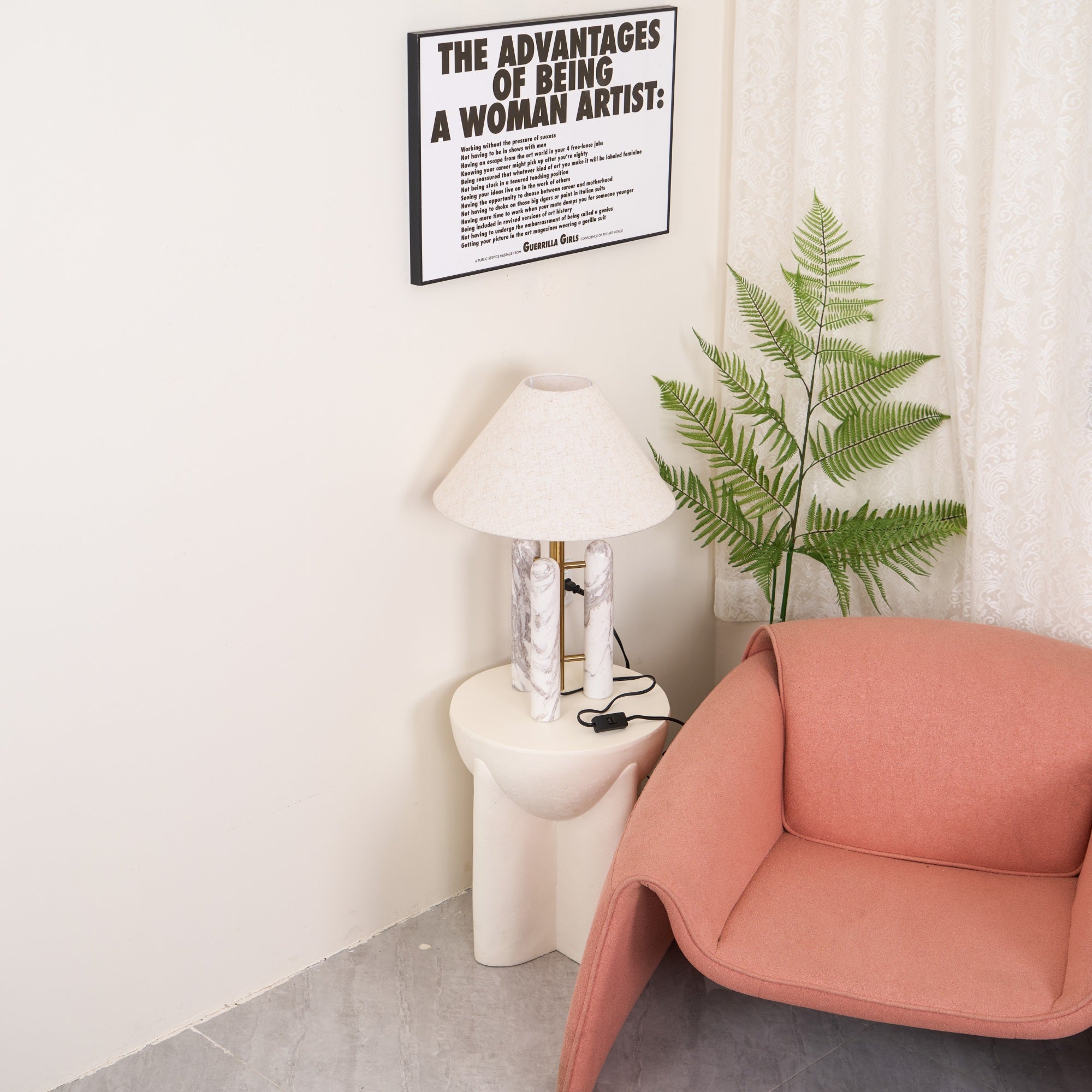 Mosa Tripod Marble Table Lamp