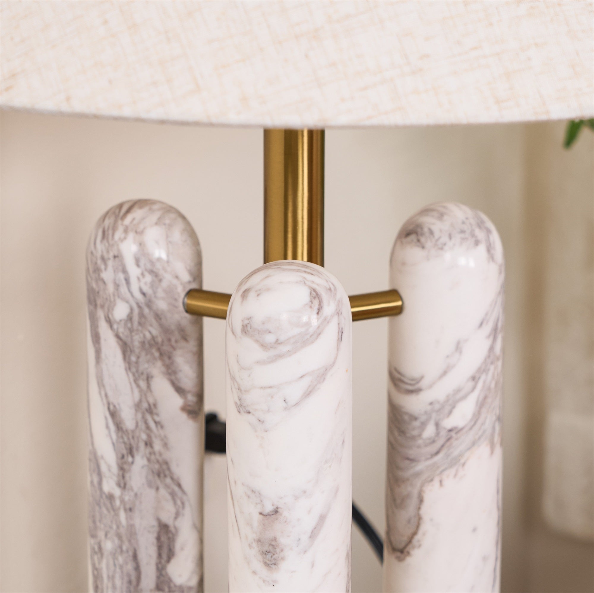 Mosa Tripod Marble Table Lamp