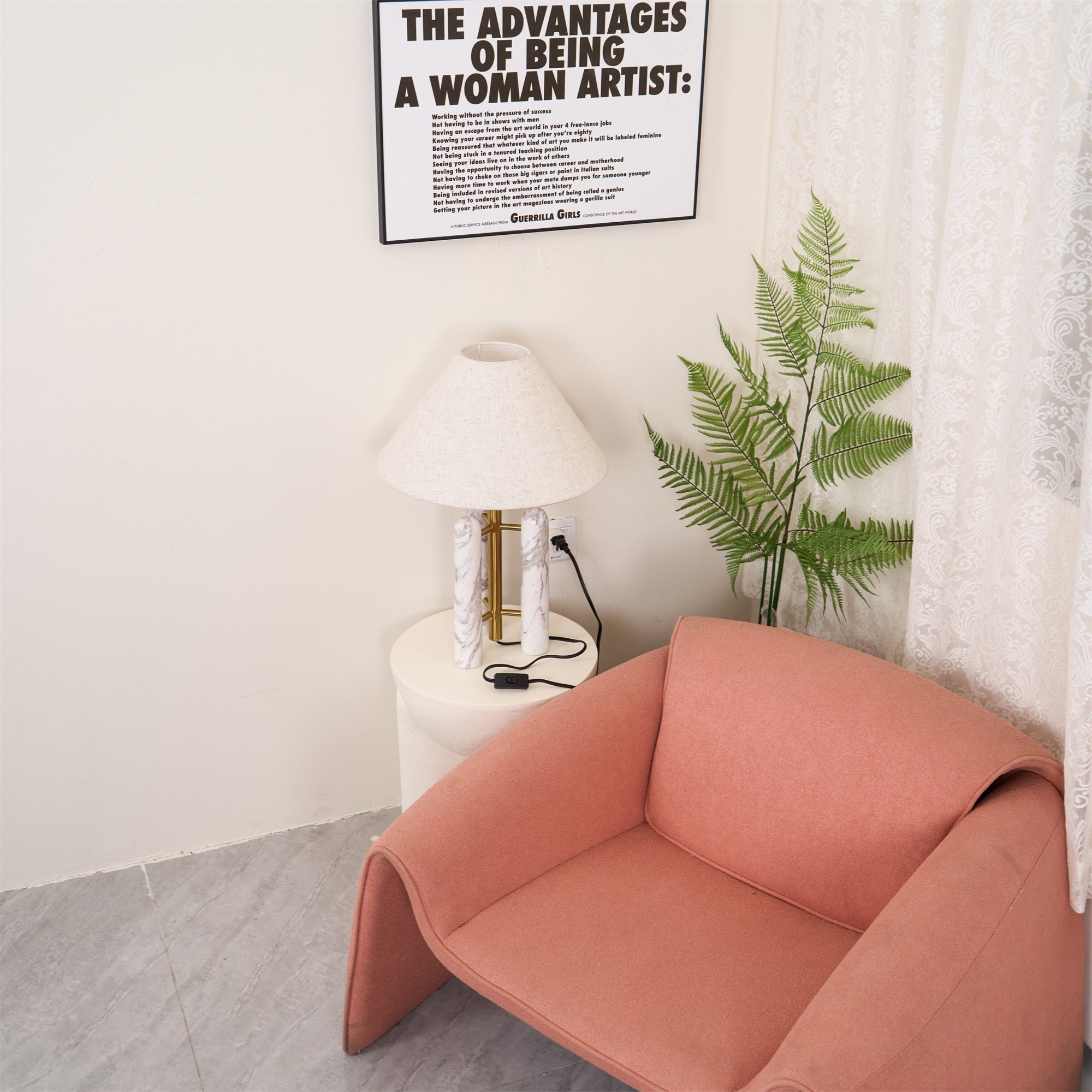 Mosa Tripod Marble Table Lamp