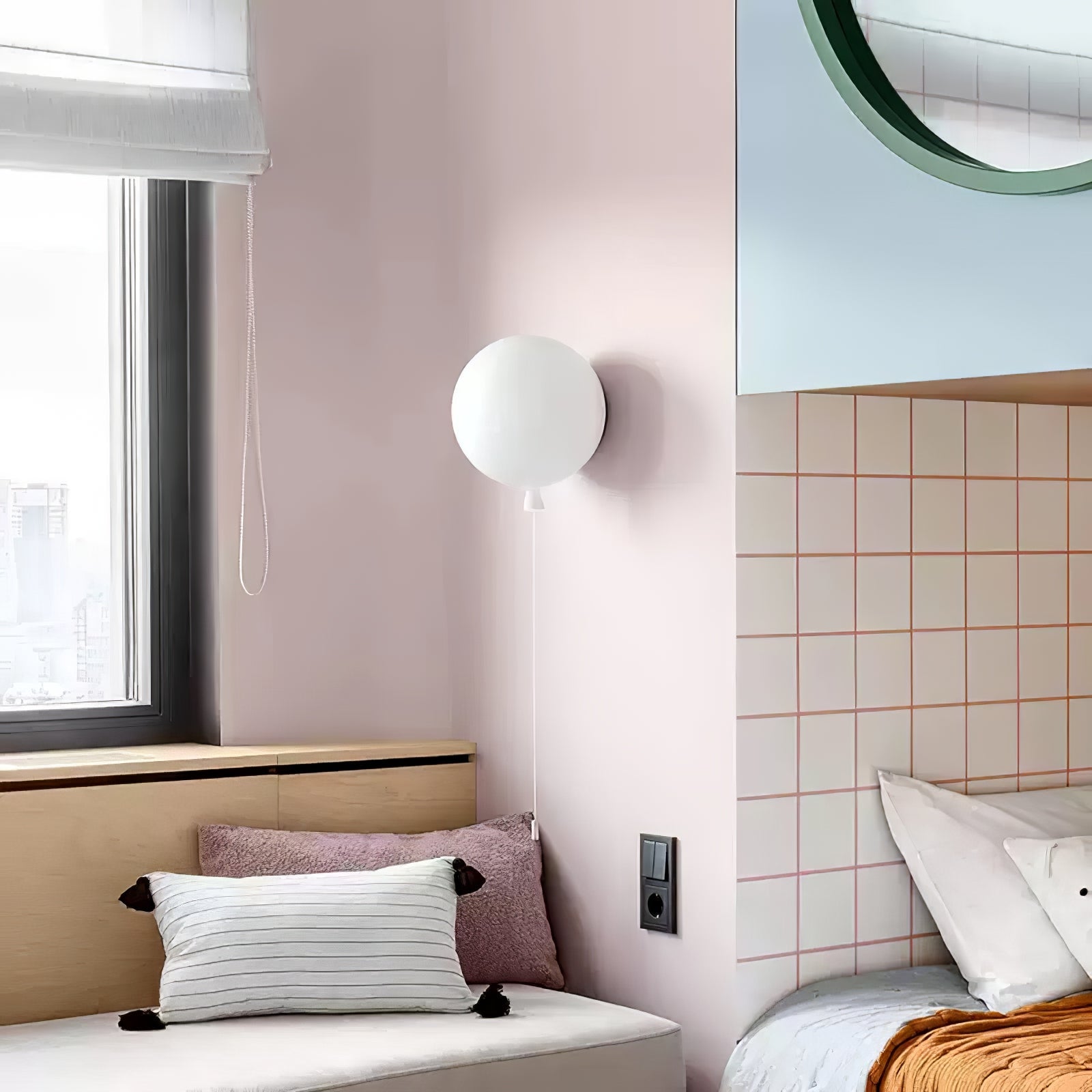 Pusanora Balloon Wall Light