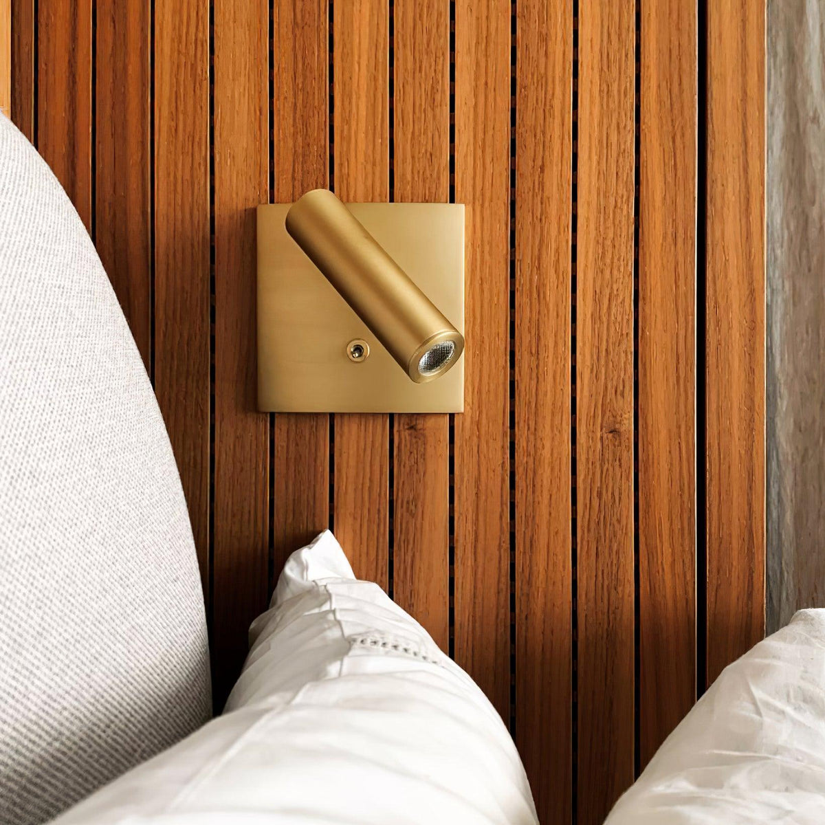 Jegonaro Minimalist Wall Light