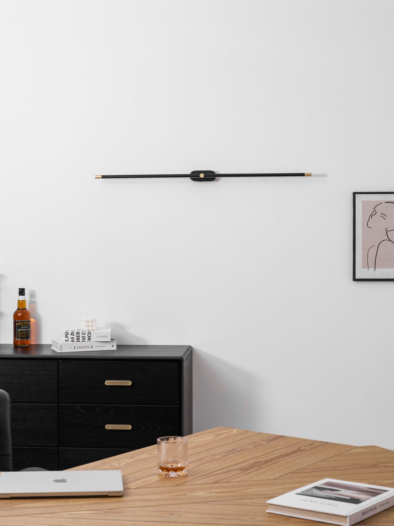 Alcarino Linear Wall Light