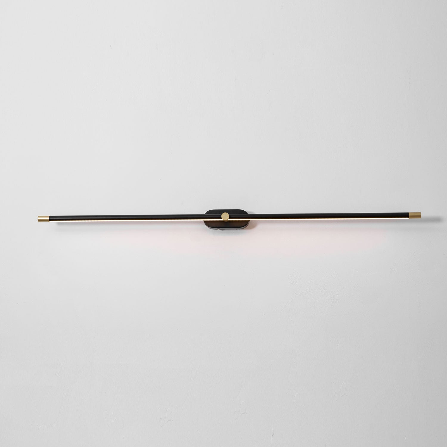 Alcarino Linear Wall Light