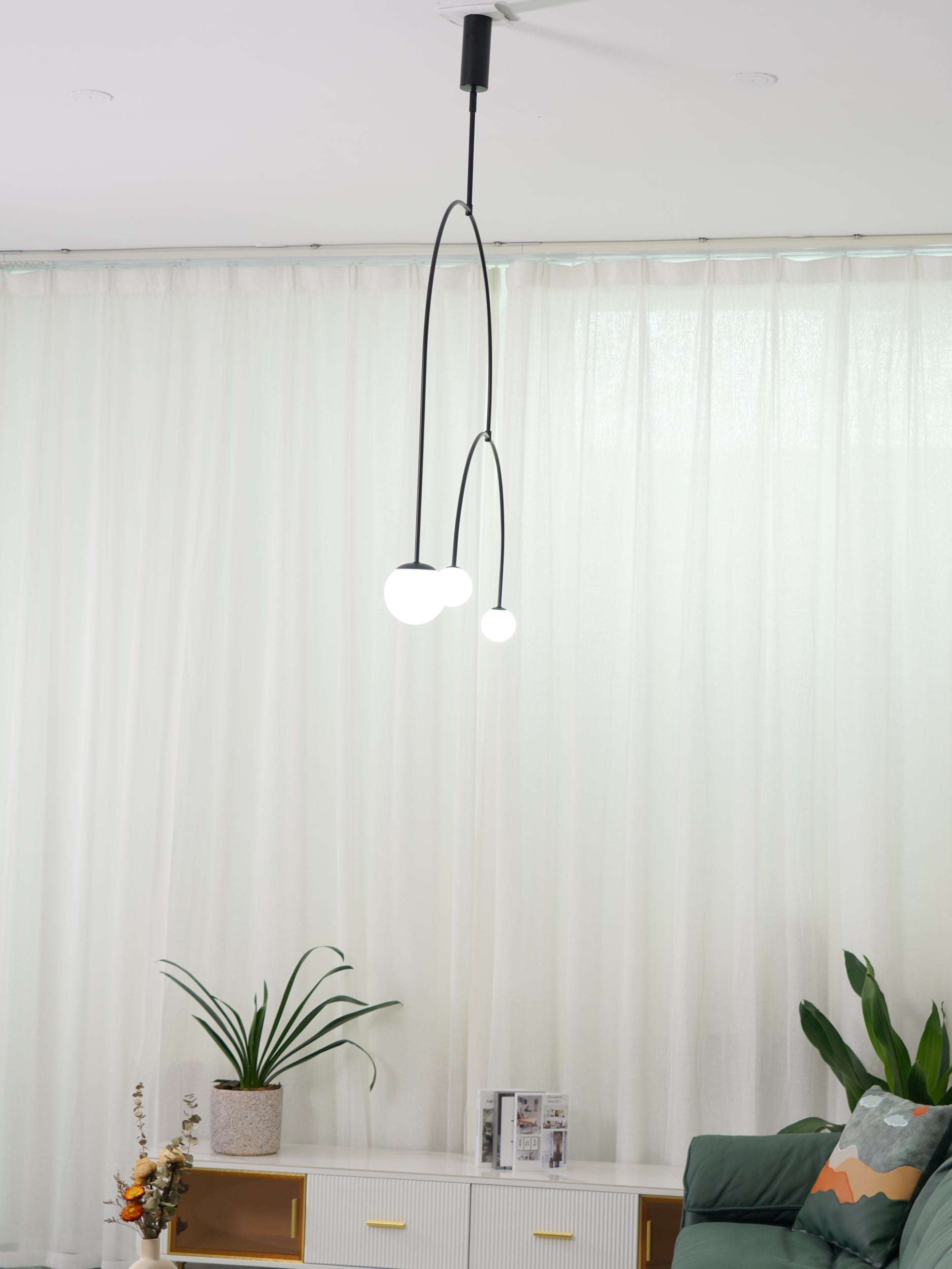 Allenia Minimalist Chandelier