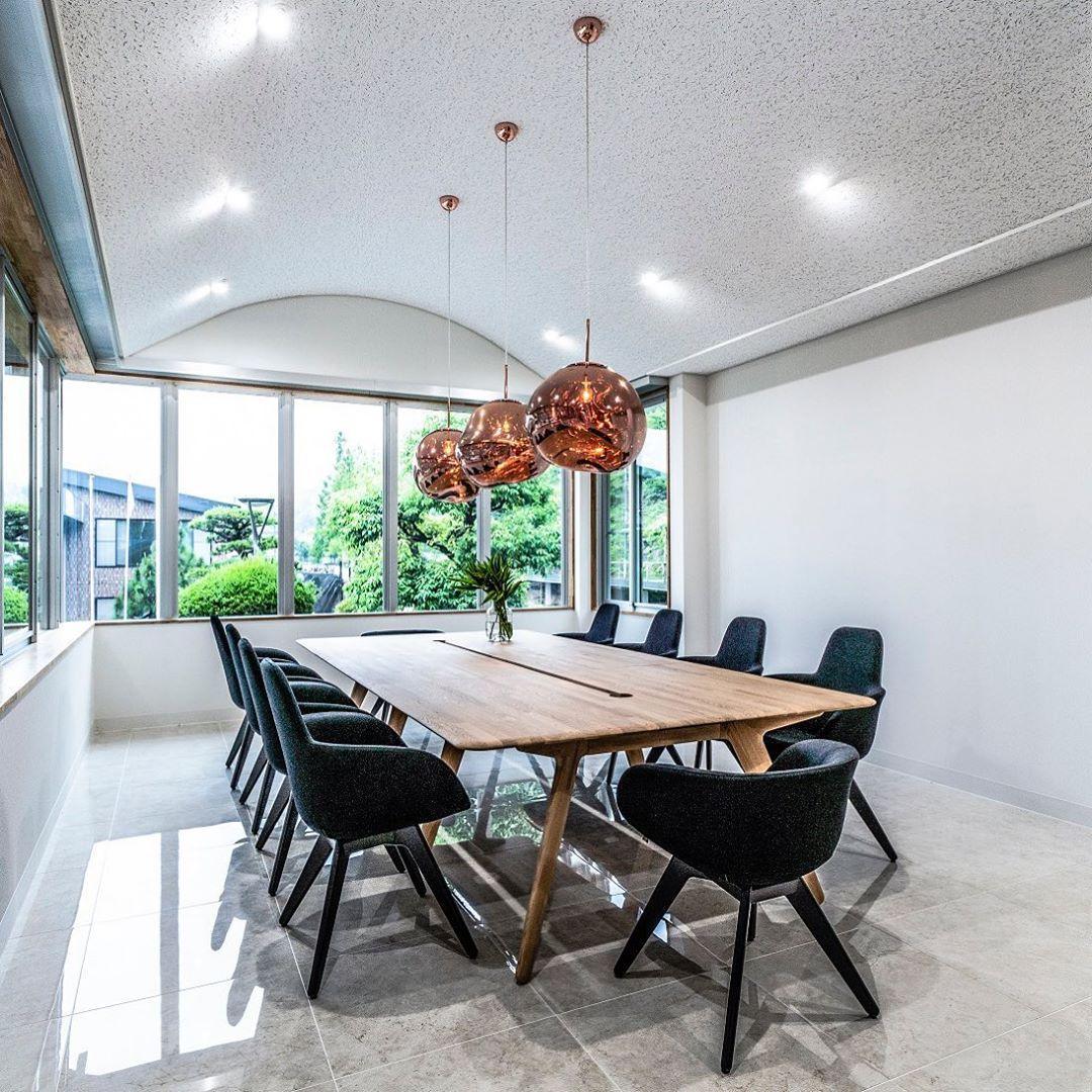 Allorvian Sculptural Pendant Light