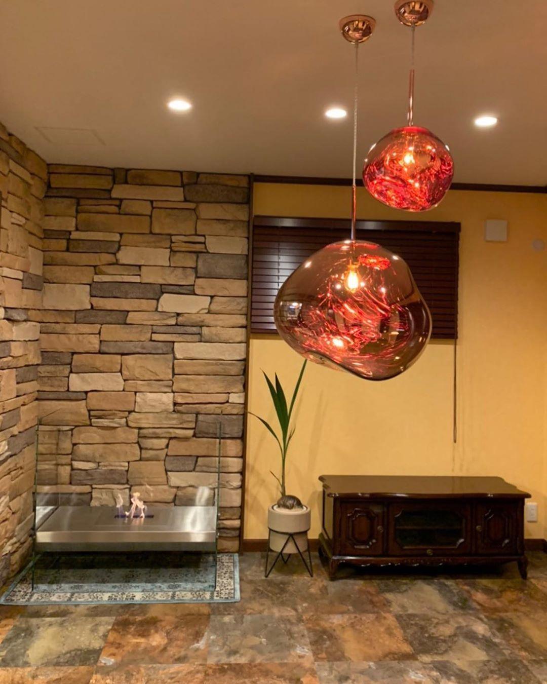 Allorvian Sculptural Pendant Light