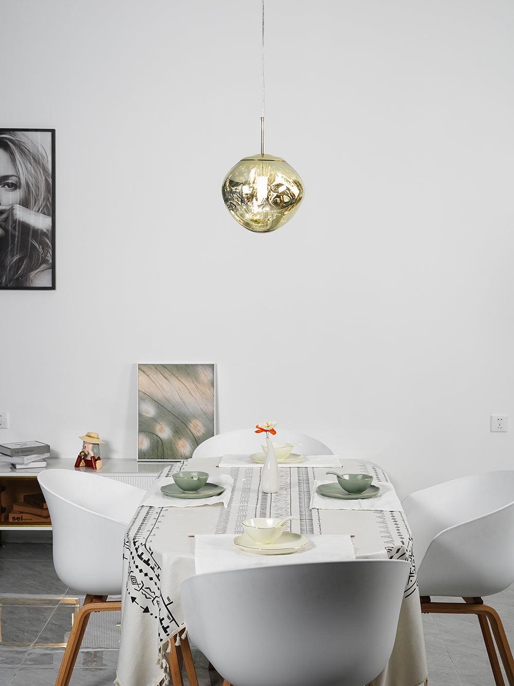 Allorvian Sculptural Pendant Light