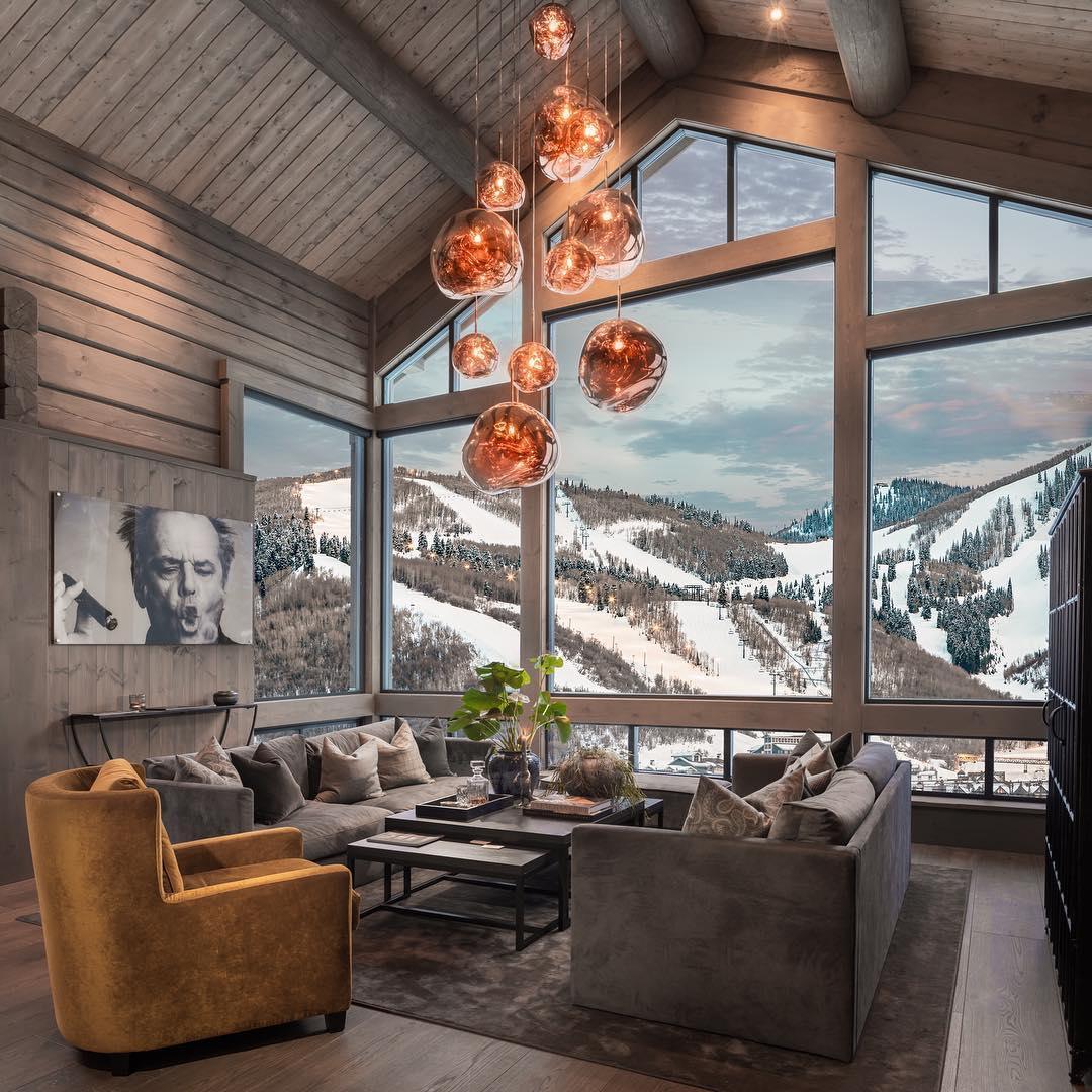 Allorvian Sculptural Pendant Light