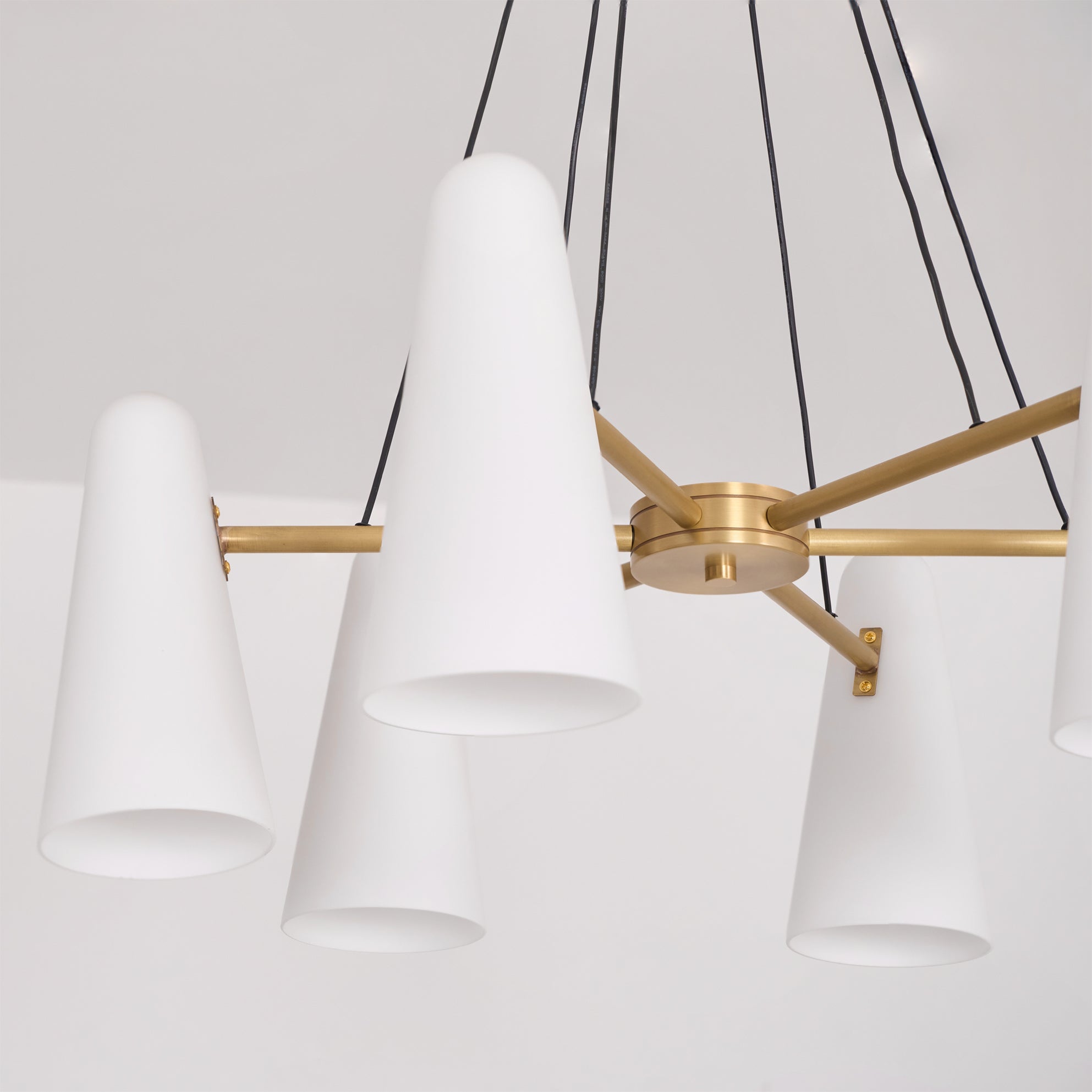 Akelyo Chandelier
