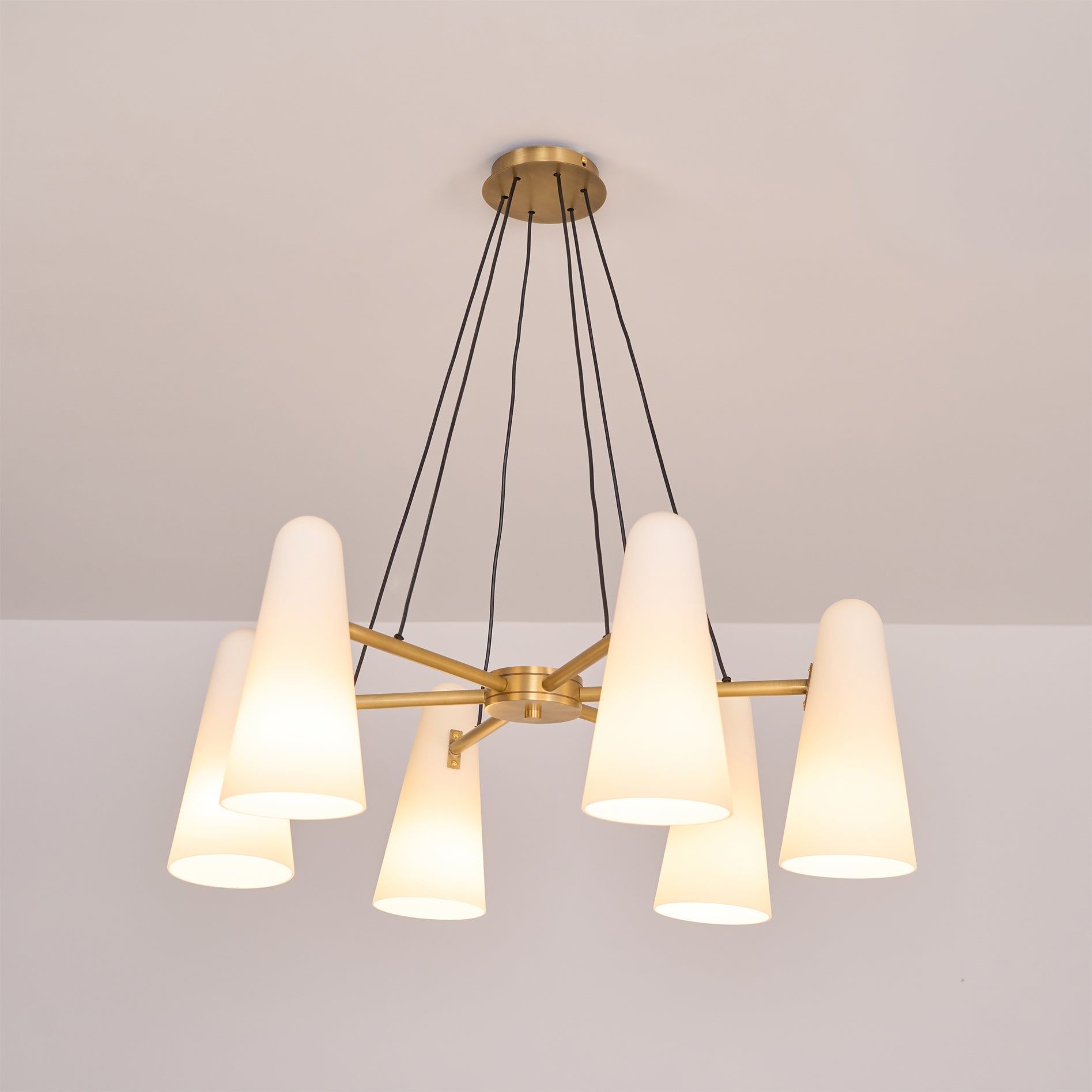 Akelyo Chandelier