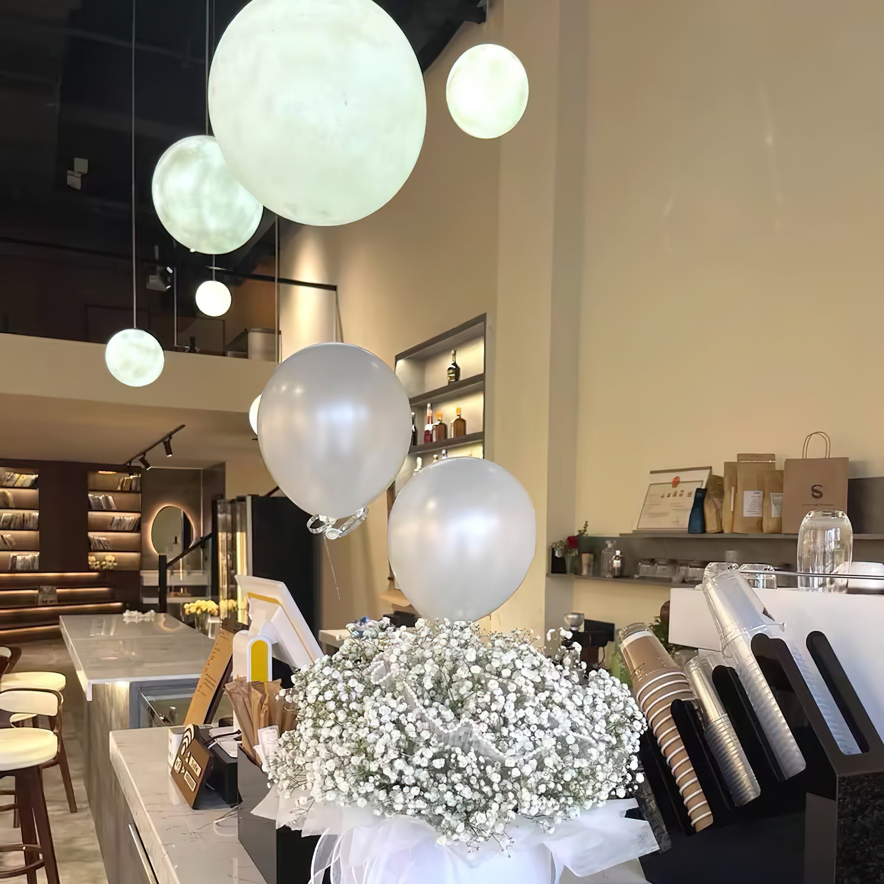 Hubelora Globe Pendant Light
