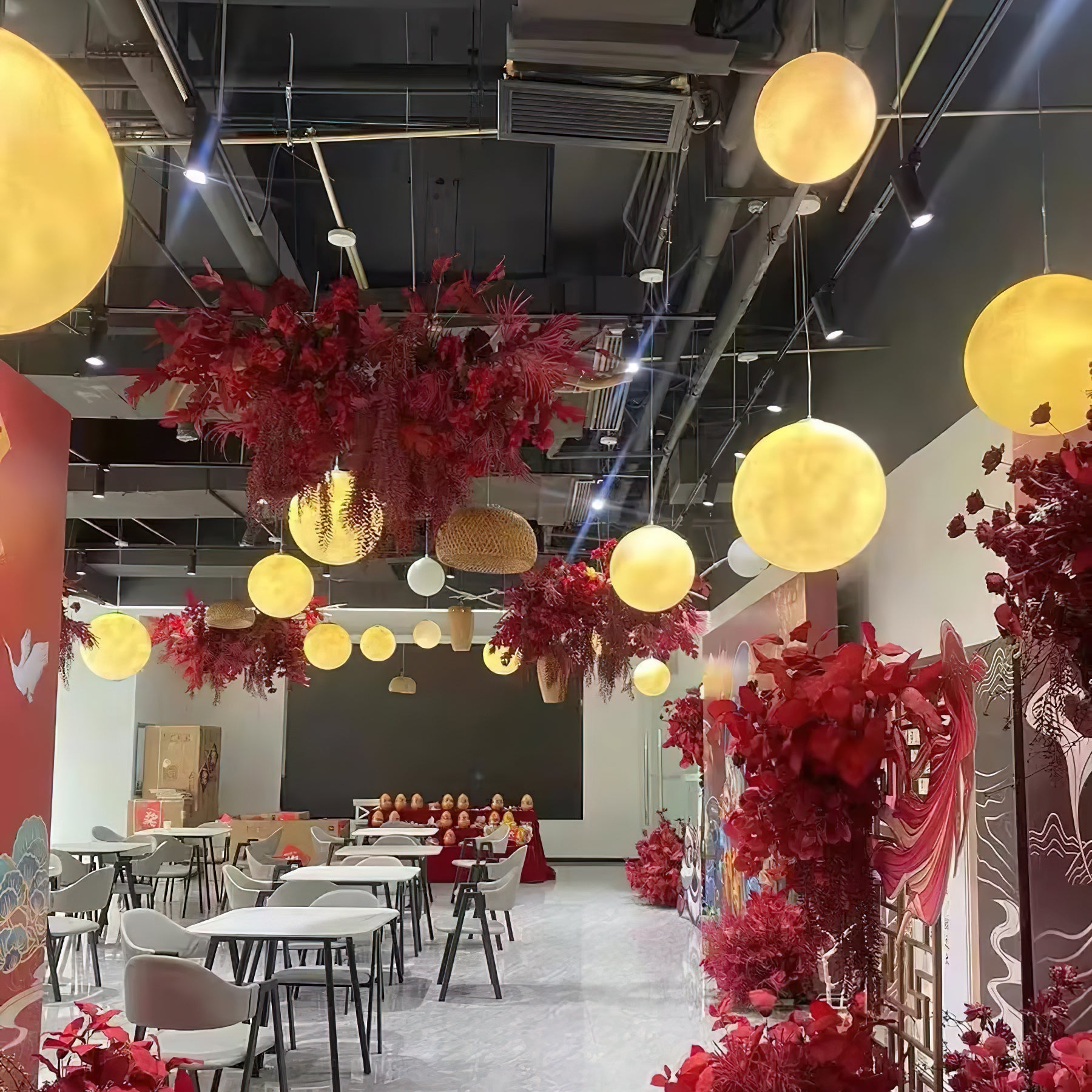 Hubelora Globe Pendant Light