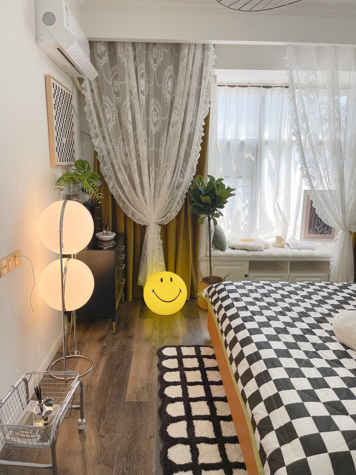 Filan Table Lamp
