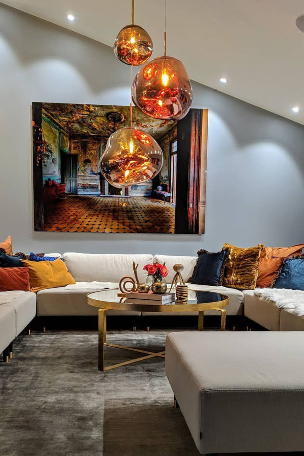 Allorvian Sculptural Pendant Light