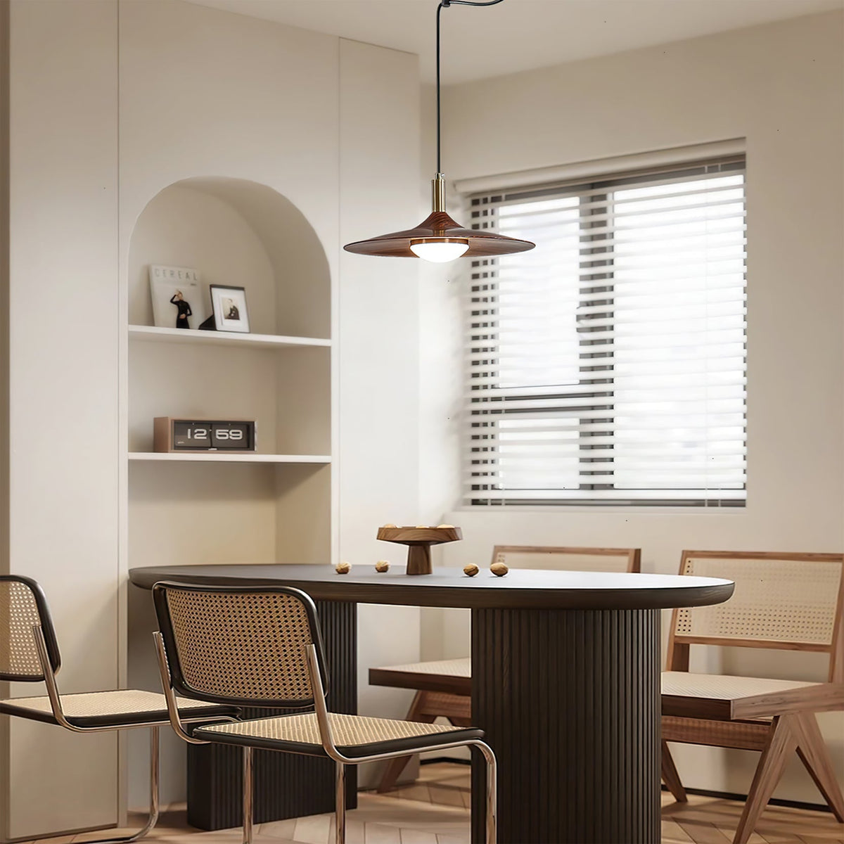 Oravor Articulated Pendant Light