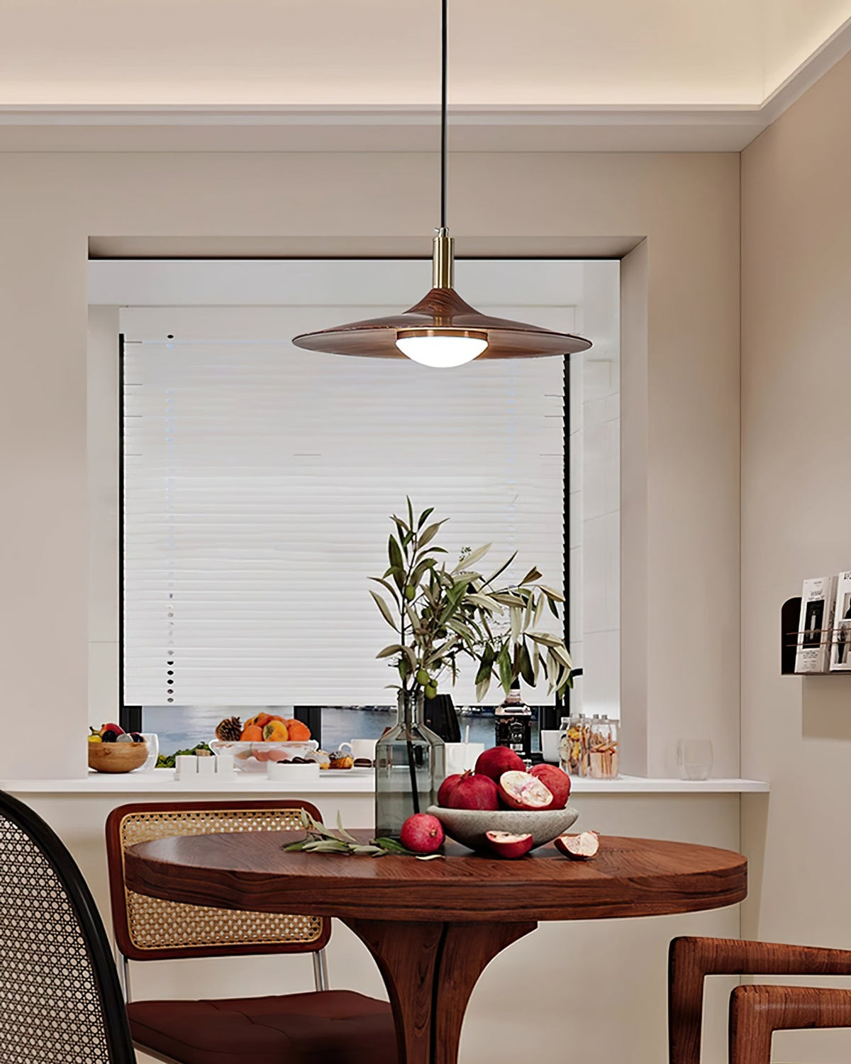 Oravor Articulated Pendant Light