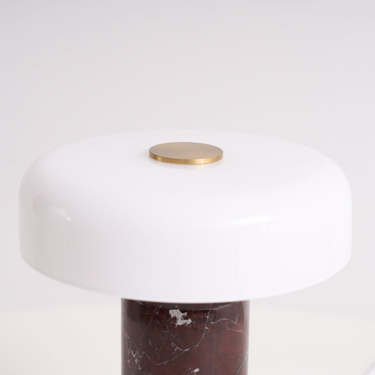 Ugonelor Table Lamp