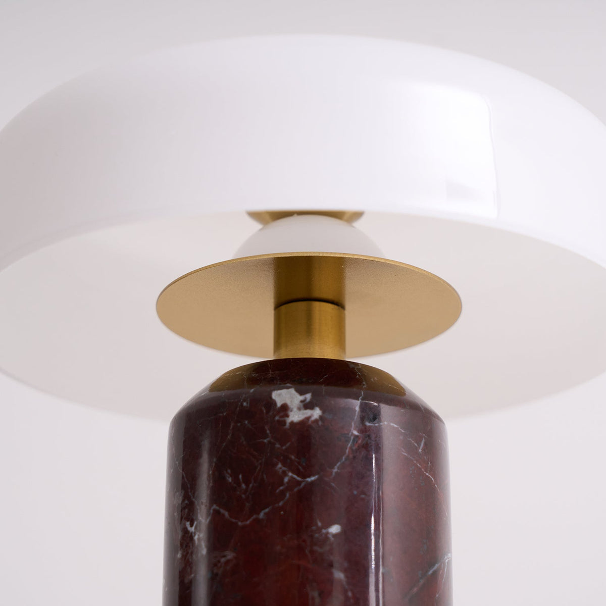 Ugonelor Table Lamp