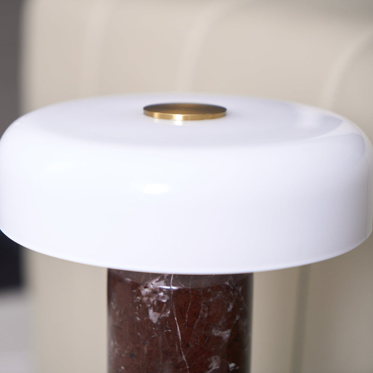 Ugonelor Table Lamp