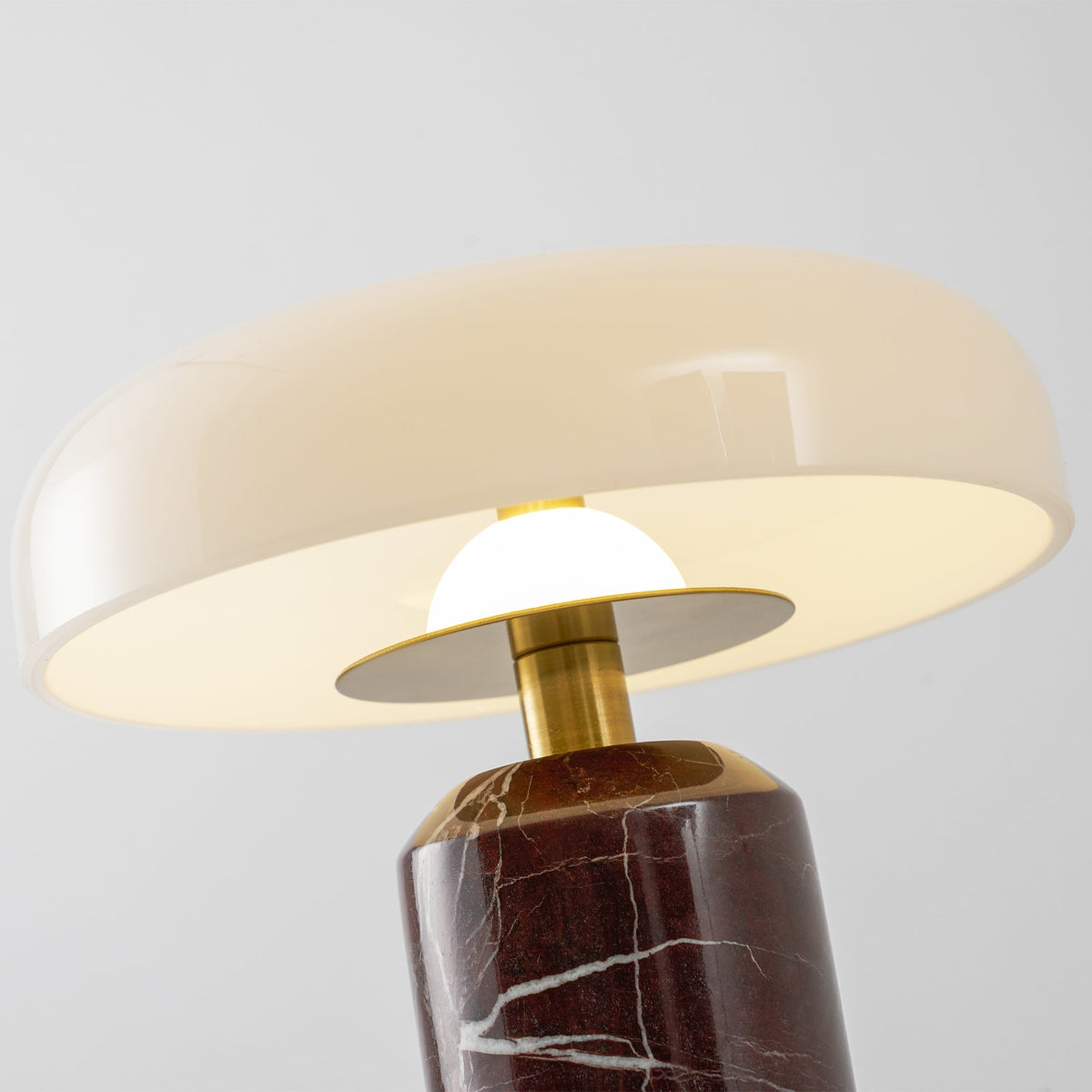 Ugonelor Table Lamp