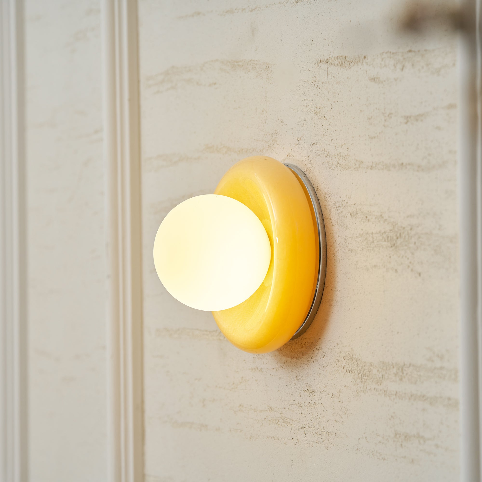Torsella Wall Light