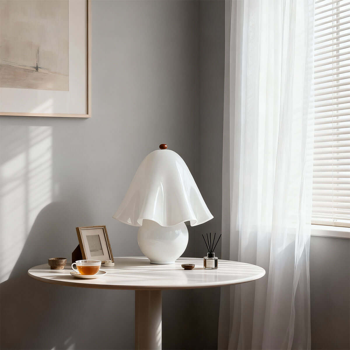 Etonar Table Lamp