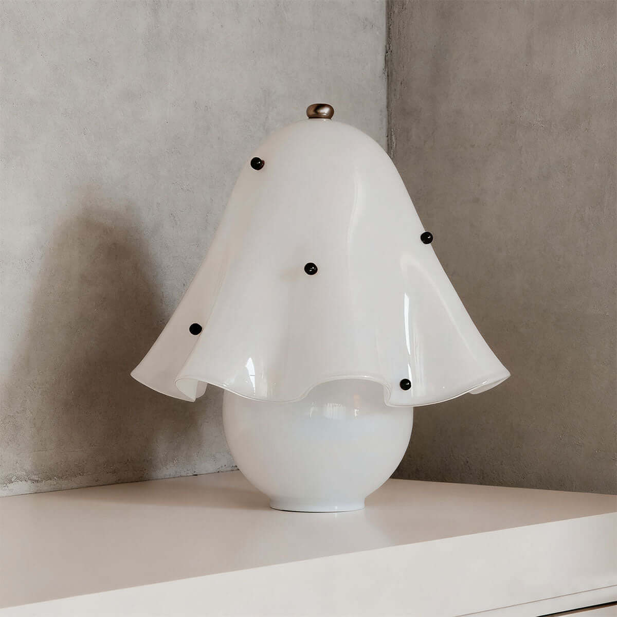 Etonar Table Lamp